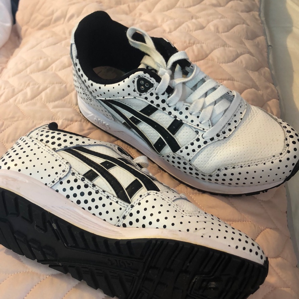 Asics (gelsaga) shoes